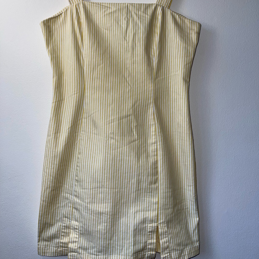 Striped yellow and white,above knee, size M from forever 21